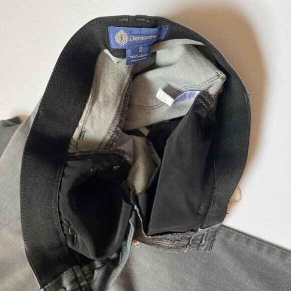 Democracy Women’s Cropped Barely Bootcut Jeans High Rise Size 2 Faded Black - Picture 9 of 16